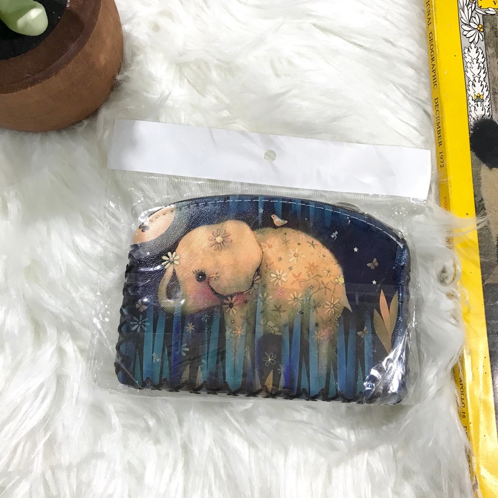 RESTOCKED! Elephant Wallet - Picture 6 of 7